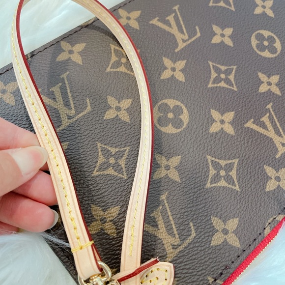 Louis Vuitton Monogram Neverfull MM pouch - Picture 4 of 8